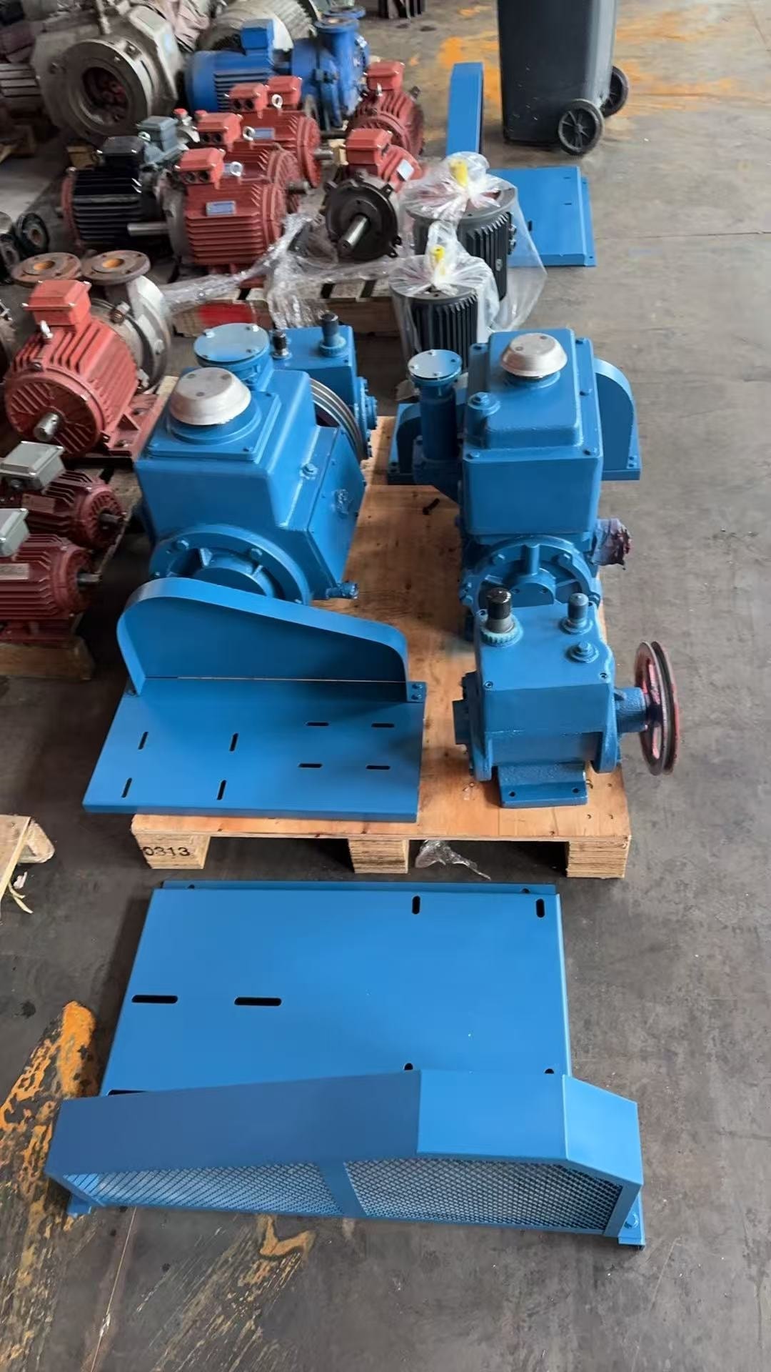 Mechanical components of a 2X belt-driven rotary vane vacuum pump