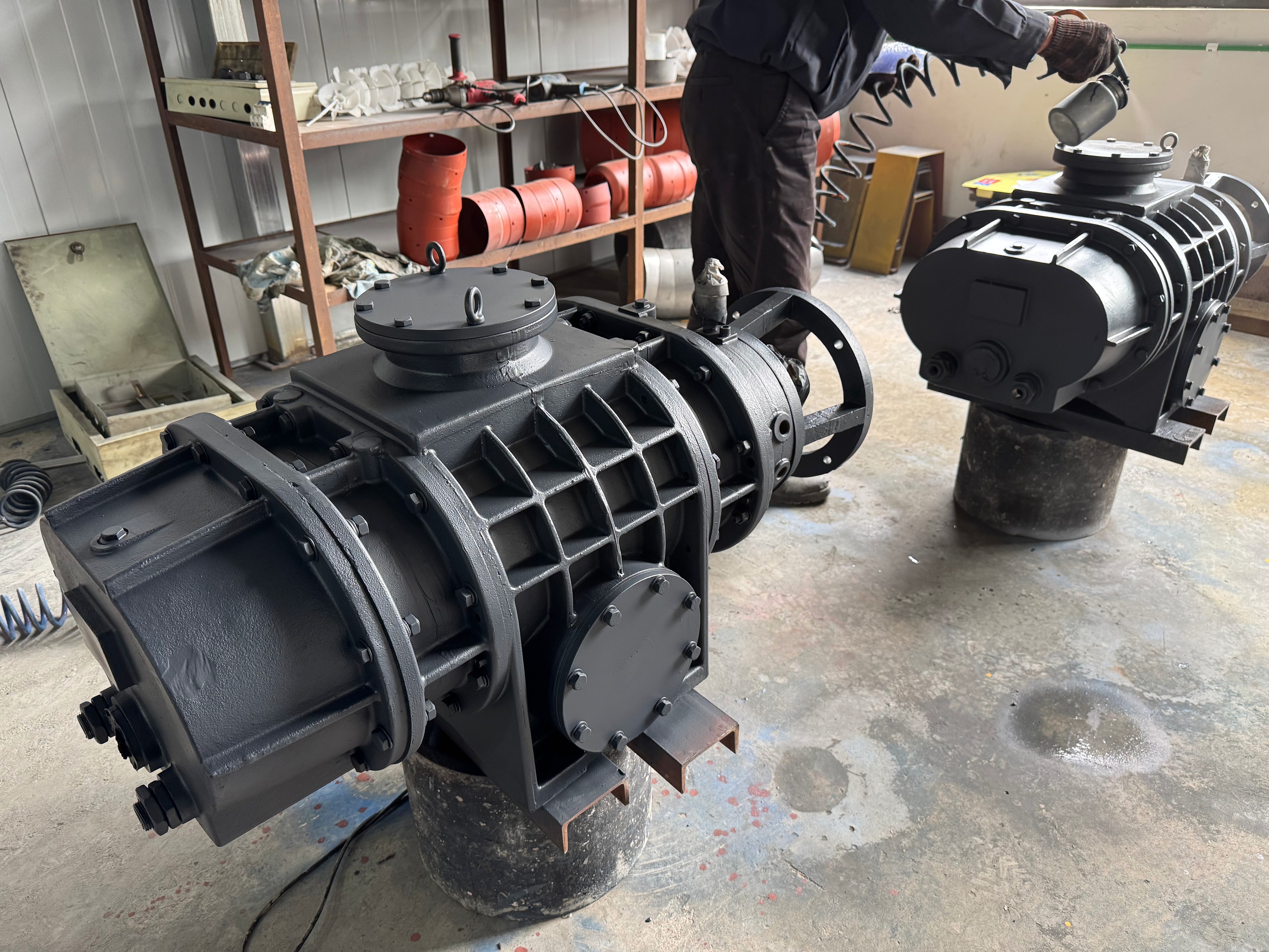 ZJ Series Roots vacuum pump — painting and finishing workshop